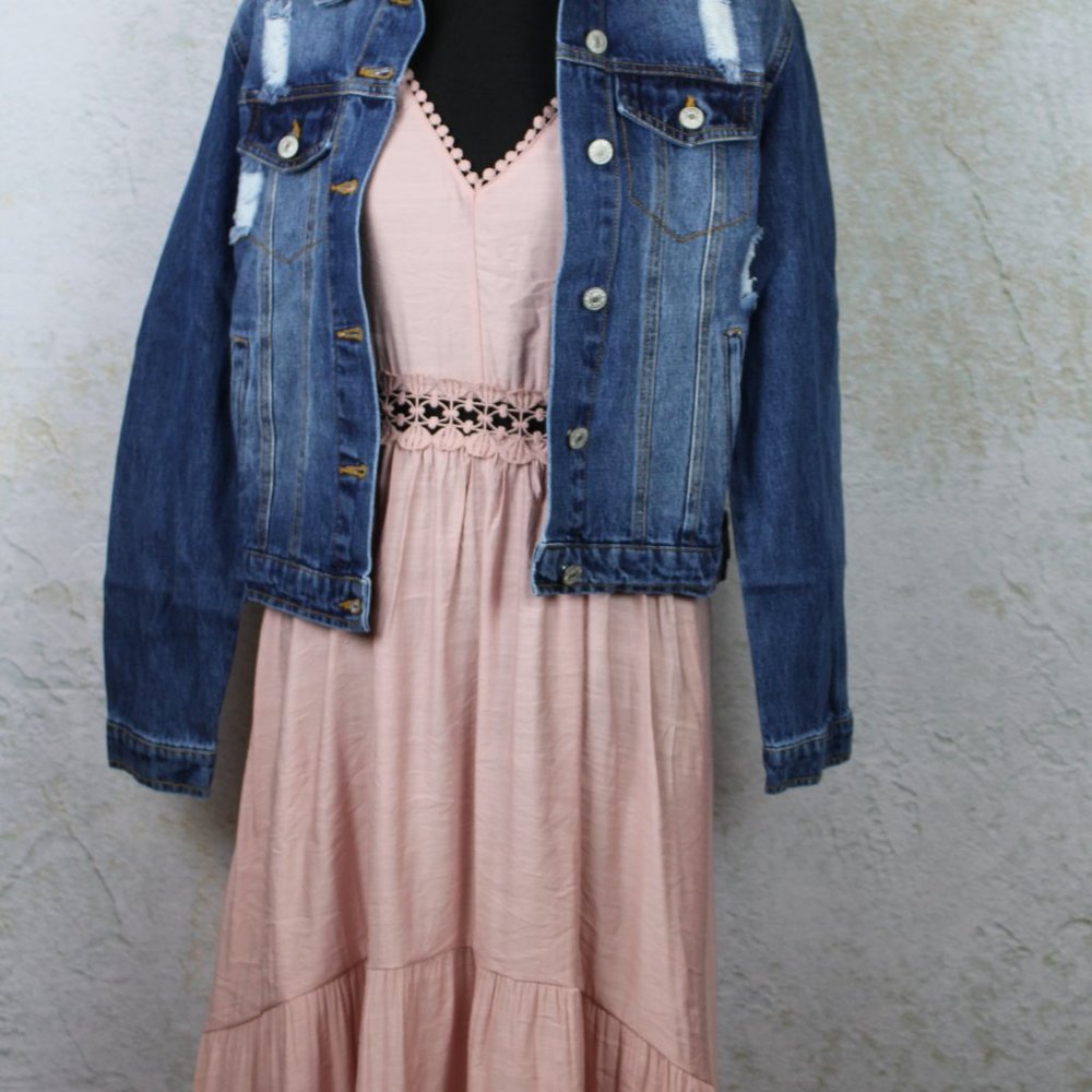 Soft Pink, Sleeveless, V-Neckline Knee Length Dress - Picture 5 of 5